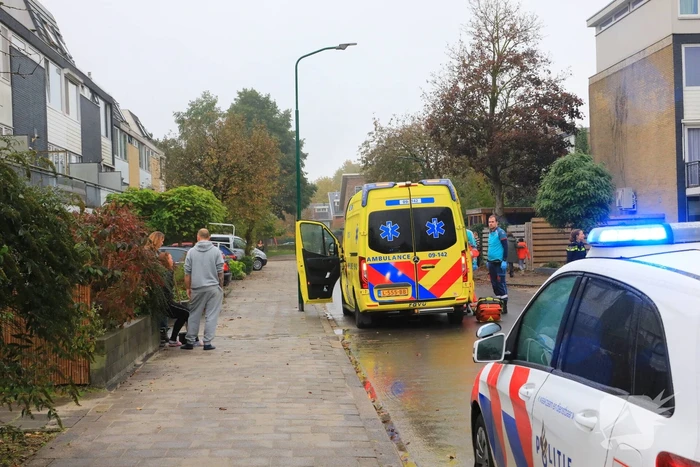 Man zwaargewond aangetroffen op straat