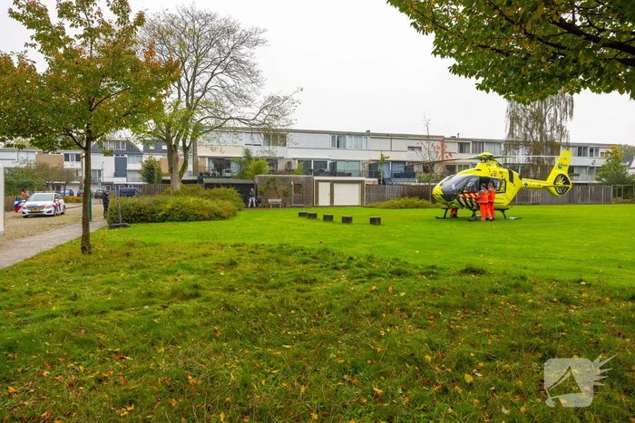 Man zwaargewond aangetroffen op straat