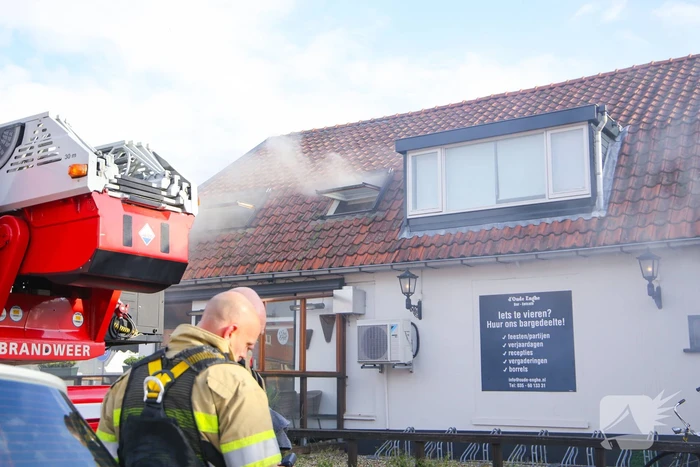 Grote brand in cafe met bovenwoning