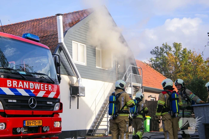Grote brand in cafe met bovenwoning