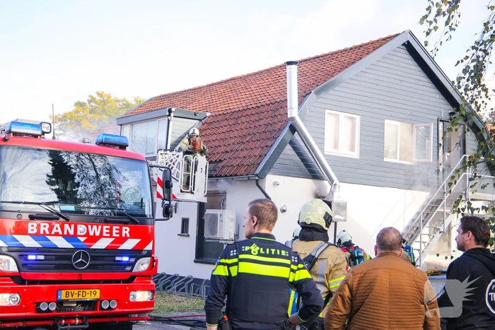 Grote brand in cafe met bovenwoning