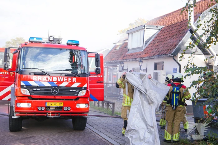 Grote brand in cafe met bovenwoning