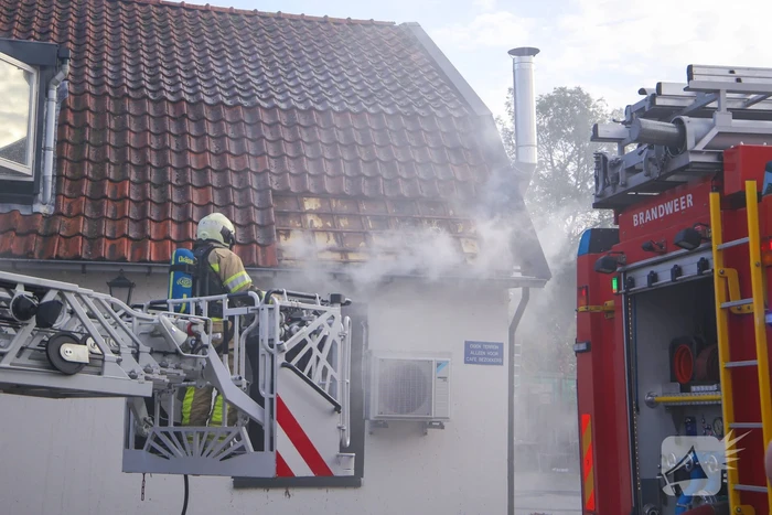 Grote brand in cafe met bovenwoning