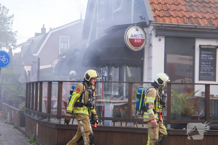 Grote brand in cafe met bovenwoning