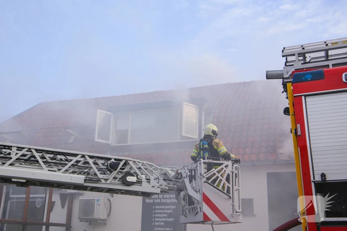 Grote brand in cafe met bovenwoning
