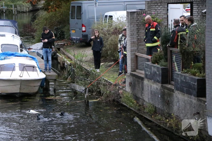 Duikers zoeken naar geld en drugs