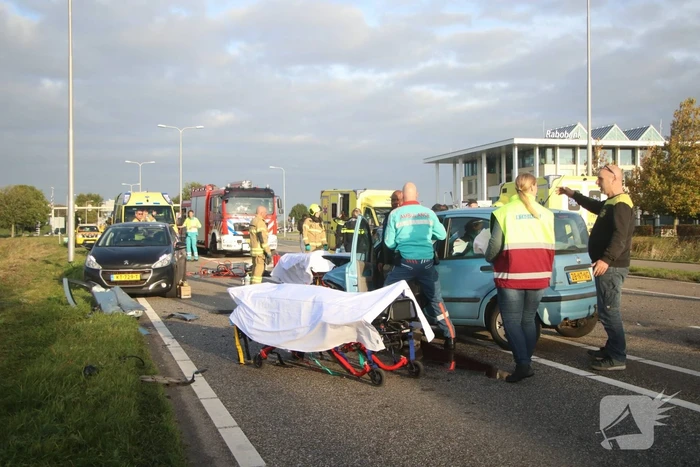 Ravage na botsing tussen meerdere voertuigen