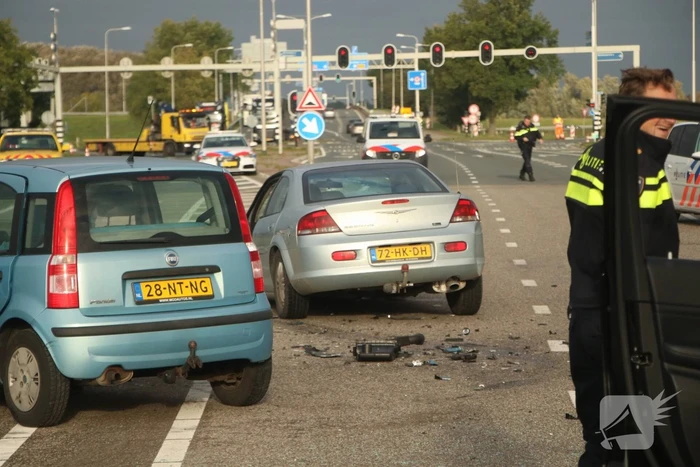 Ravage na botsing tussen meerdere voertuigen