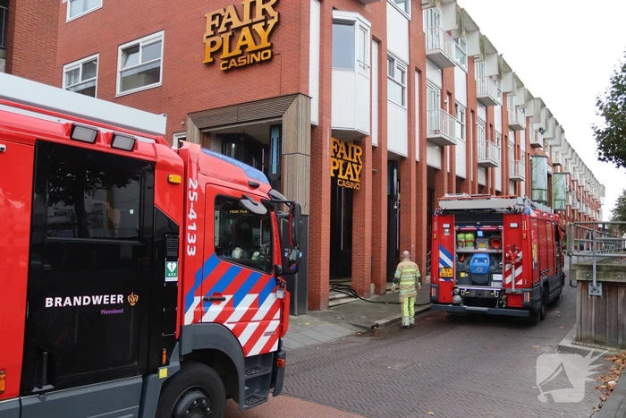 Brand tussen plafondplaten Fair Play Casino