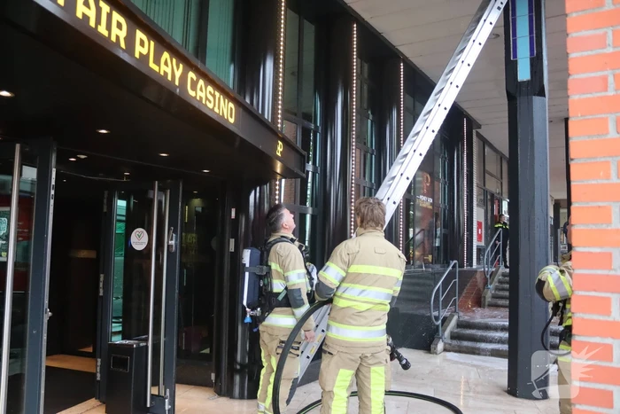 Brand tussen plafondplaten Fair Play Casino