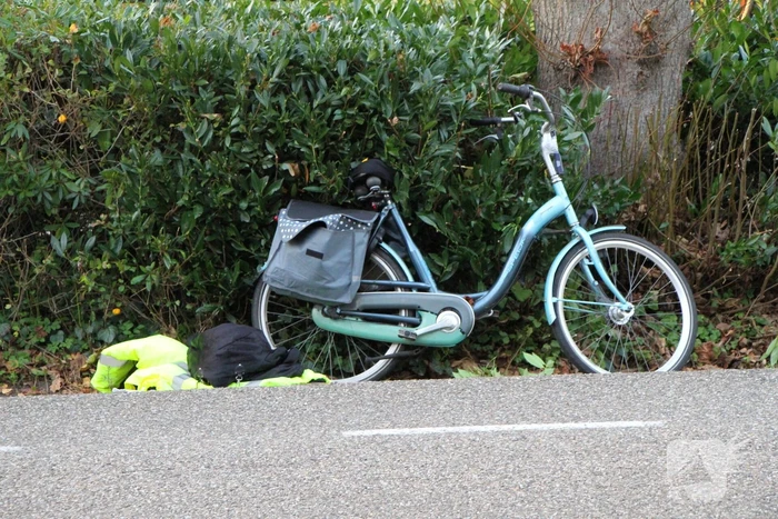 Fietsster gewond bij aanrijding met auto