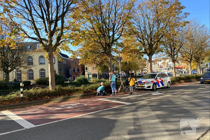 Jongeman gaat onderuit met fiets