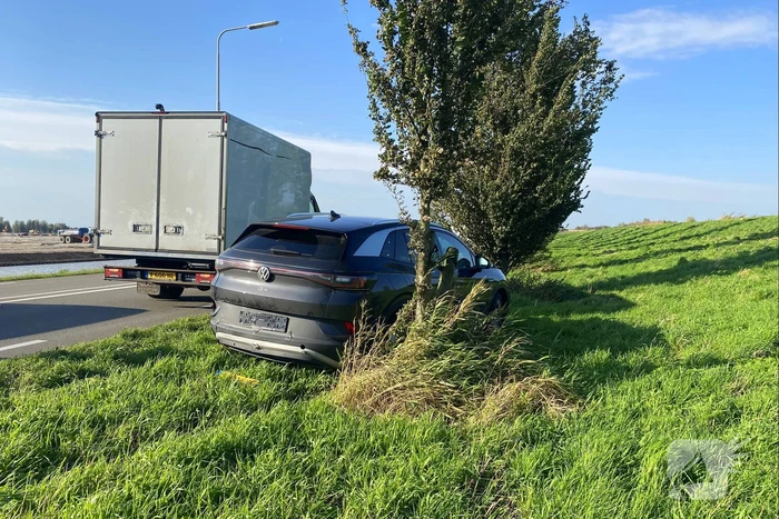 Schade bij aanrijding tussen meerdere voertuigen