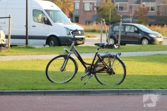 Fietsster in botsing met personenauto