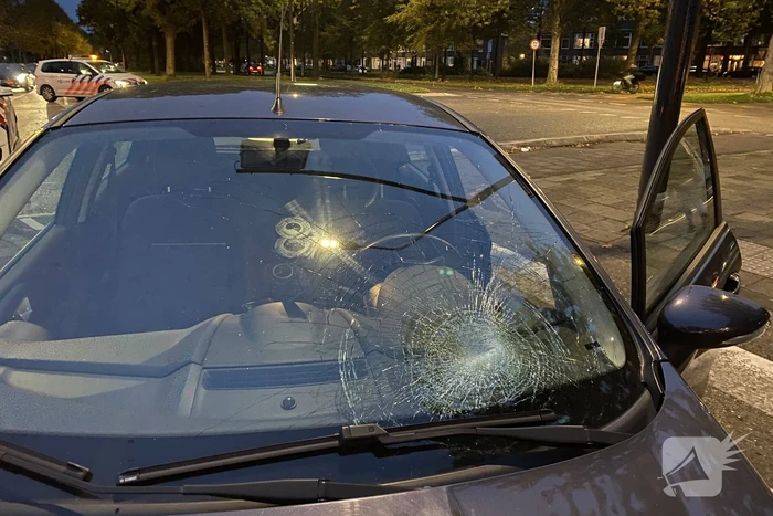 Personenauto in botsing met voetganger