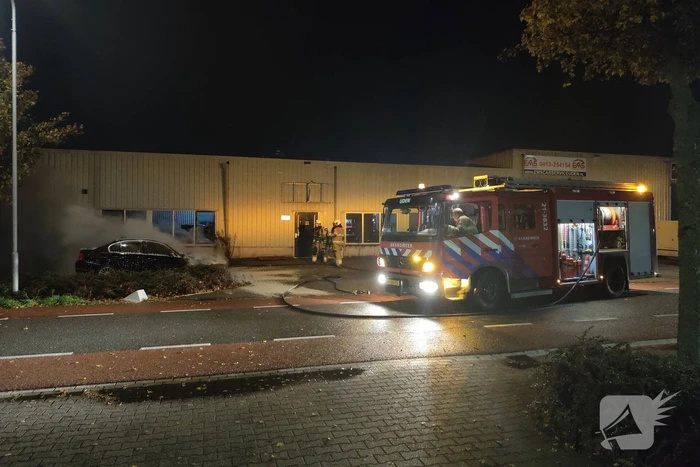Auto verwoest door brand