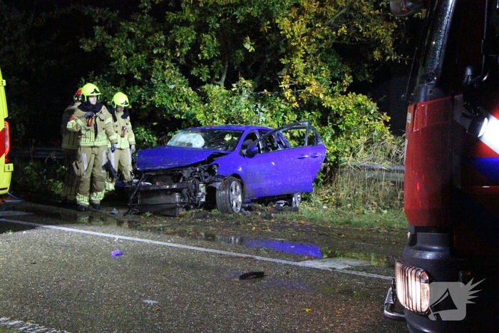 Persoon zwaargewond bij eenzijdige aanrijding