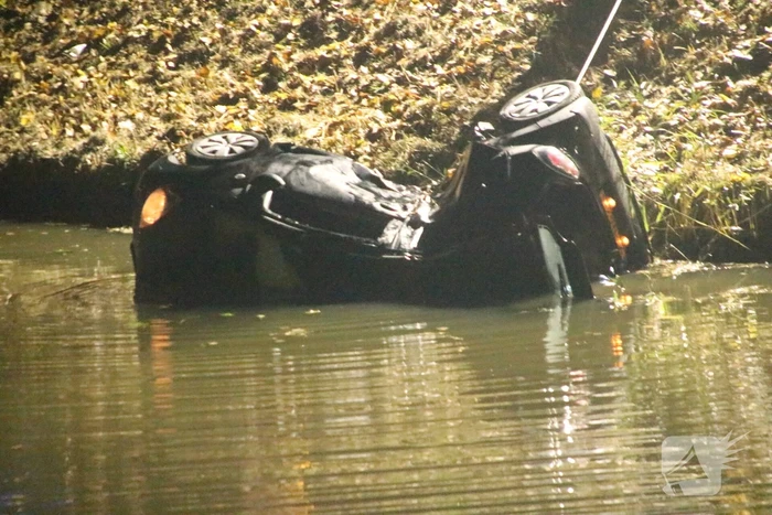 Twee gewonden bij zware crash