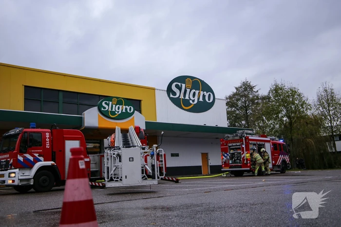 Grote brand in machinekamer Sligro