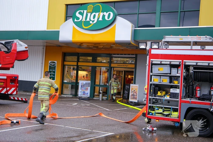 Grote brand in machinekamer Sligro