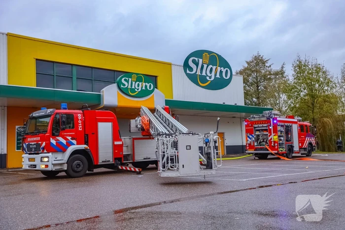 Grote brand in machinekamer Sligro