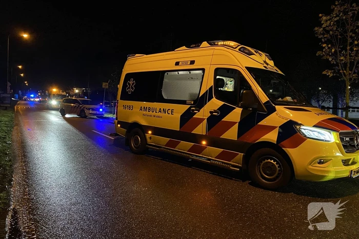 Auto komt op dak terecht na ongeval