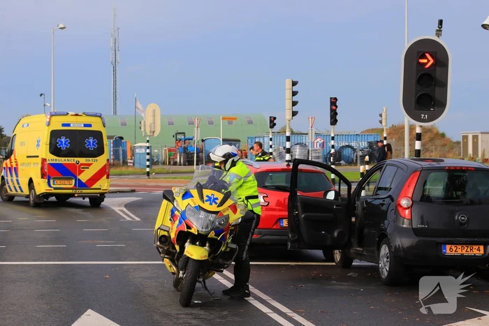 Kop-staart botsing voor stoplicht