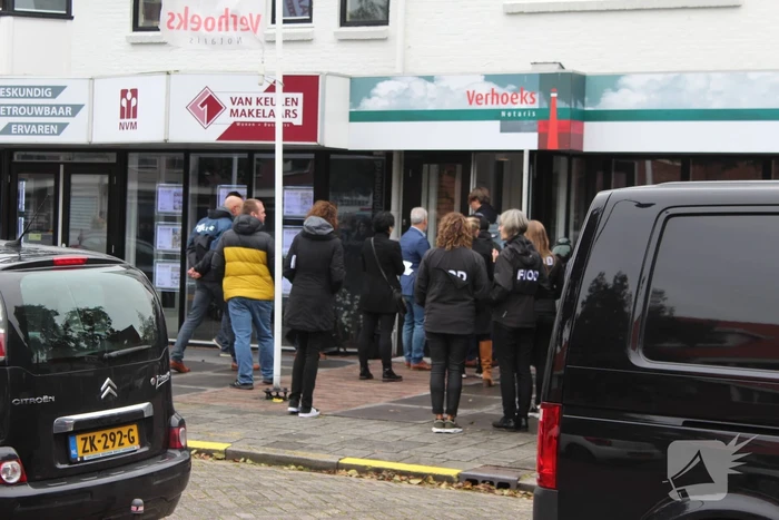 FIOD en politie vallen meerdere panden binnen