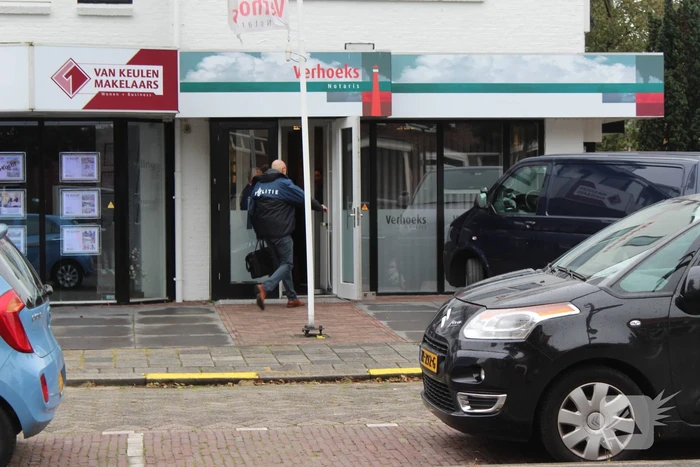 FIOD en politie vallen meerdere panden binnen