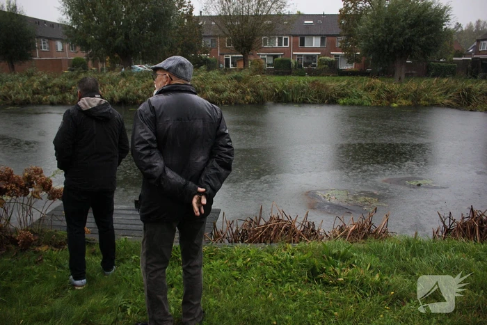 Flinke olielekkage in woonboot