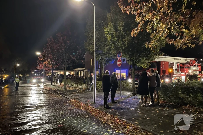 Brand in schoorsteen van woning