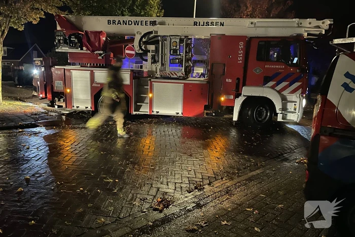 Brand in schoorsteen van woning