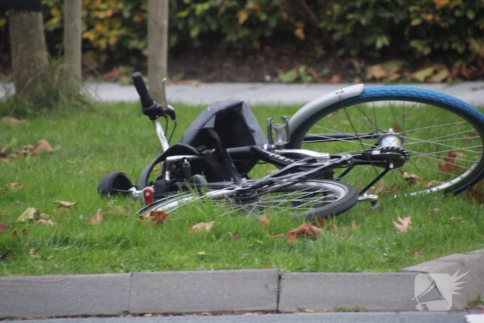 Overstekende fietser gewond bij botsing