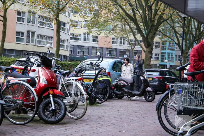 Brommerrijder en fietser botsen in Soesterkwartier
