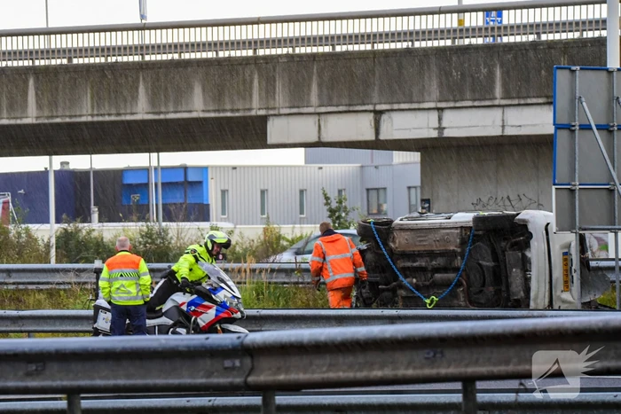 Traumahelikopter landt op snelweg voor ernstig ongeval