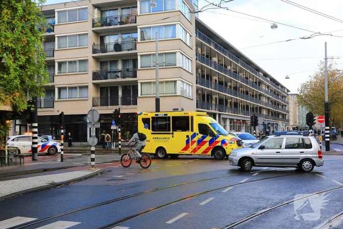 Persoon op fiets aangereden door auto