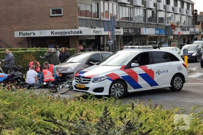 Fietser gewond bij aanrijding op rotonde