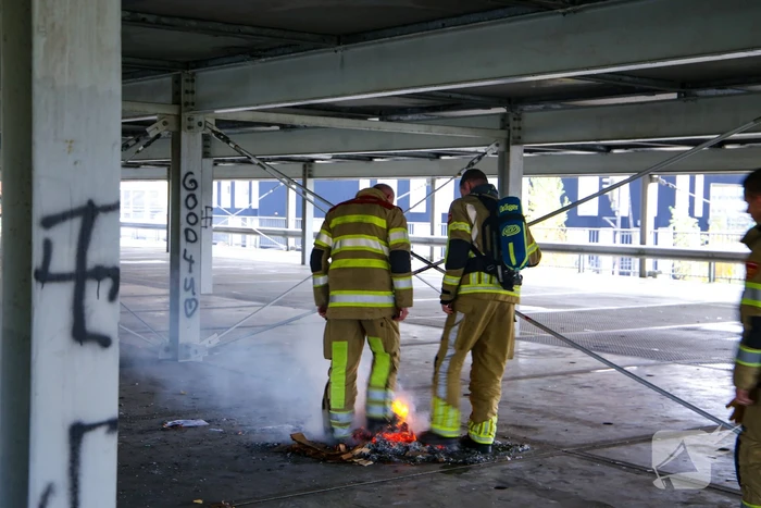 Brand gesticht in parkeergarage