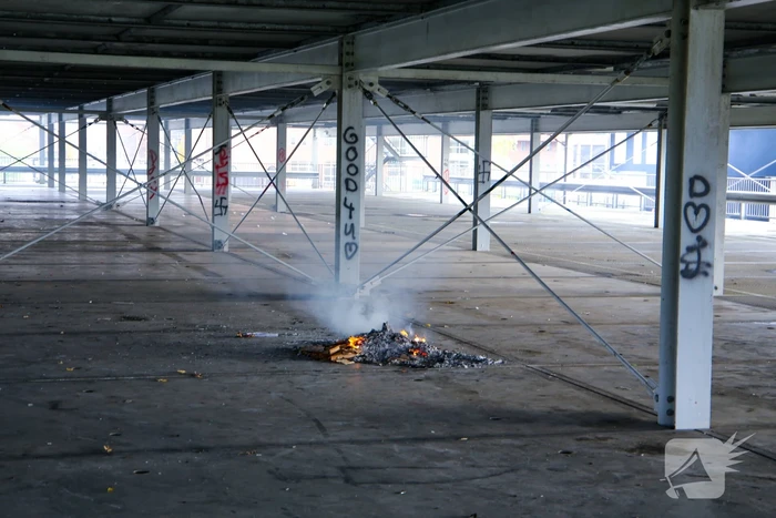 Brand gesticht in parkeergarage