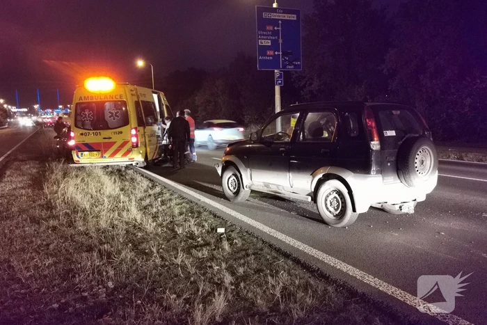 Meerdere auto's en mobiele kraan botsen