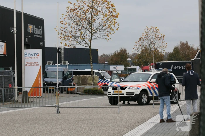 Groot politie onderzoek op bedrijventerrein