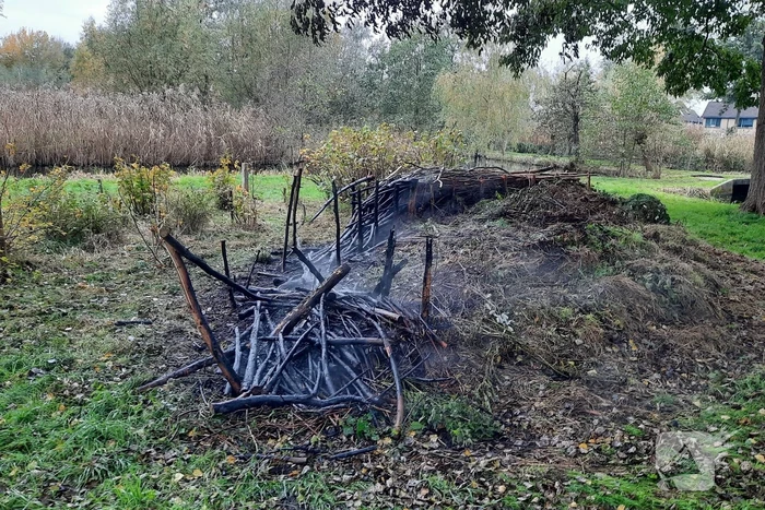 Veel rook bij brand buiten