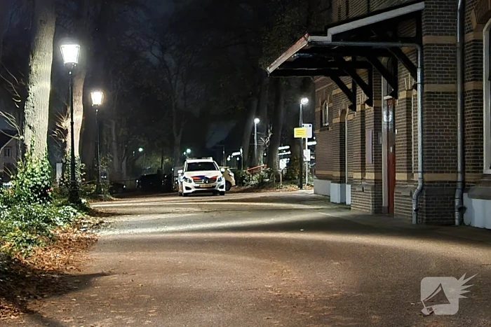 Twee aanhoudingen na overval bij treinstation