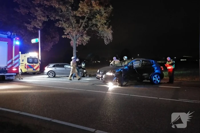 Veel schade na ongeval op kruising