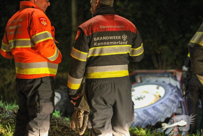 Tractor belandt in sloot