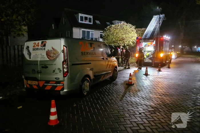 Slotenmaker opent deur voor brandweer