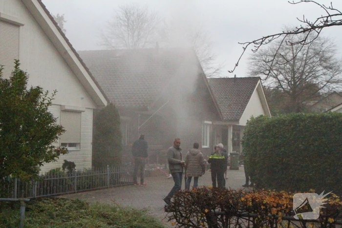 Veel rook door brand in chalet