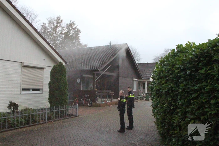 Veel rook door brand in chalet