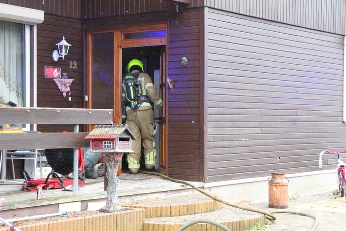 Veel rook door brand in chalet