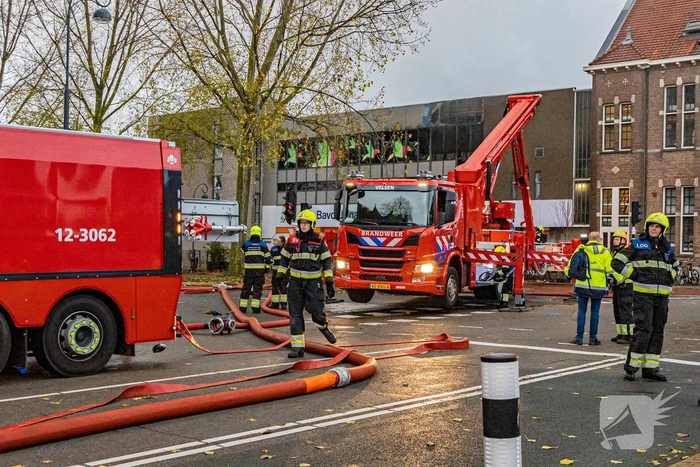 Zeer grote brand bij basisschool